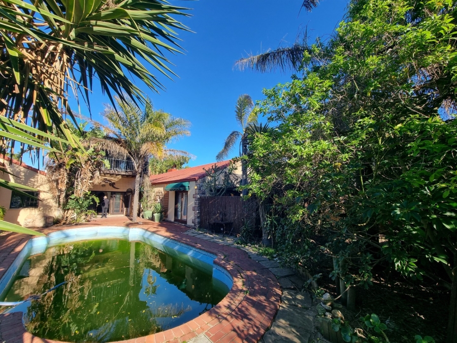 4 Bedroom Property for Sale in Table View Western Cape